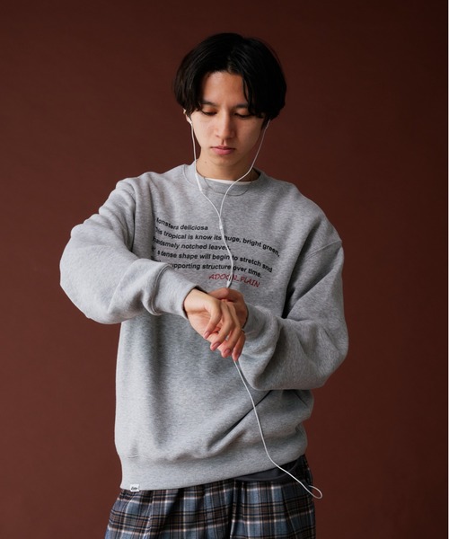 REMI RELIEFXHUG O WaRコラボクルーネックトレーナー REMI RELIEF×HUG O WaRコラボロンT-sh（TOT STAR） | HUG O WaR
