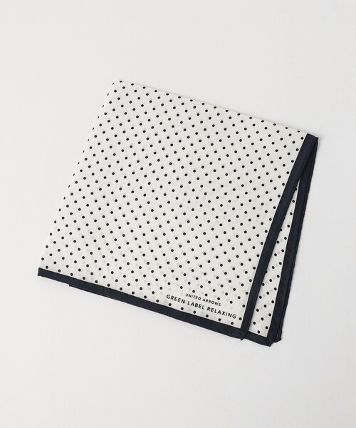 green label relaxing(グリーンレーベルリラクシング)の「GLR シルク ドット ポケットチーフ(ポケットチーフ・メンズ・シルバー/ネイビー/ベージュ/ホワイト・FREE)」の1枚目の写真