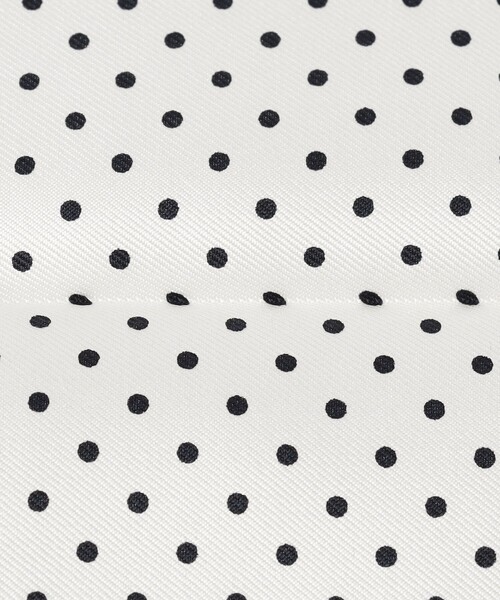 green label relaxing(グリーンレーベルリラクシング)の「GLR シルク ドット ポケットチーフ(ポケットチーフ・メンズ・シルバー/ネイビー/ベージュ/ホワイト・FREE)」の9枚目の写真