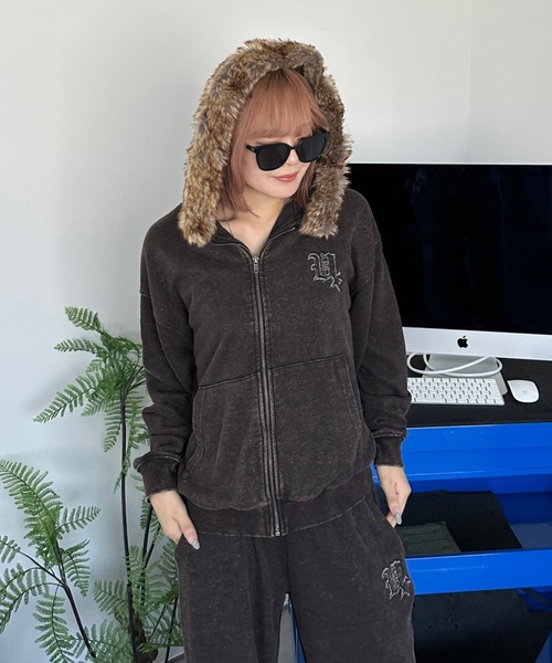 sedacle(セダクル)の「フェイクファージップパーカー【SETUP着用可能】(パーカー・メンズ・ボルドー/ベージュ/チャコールグレー・SMALL/LARGE/MEDIUM)」の2枚目の写真