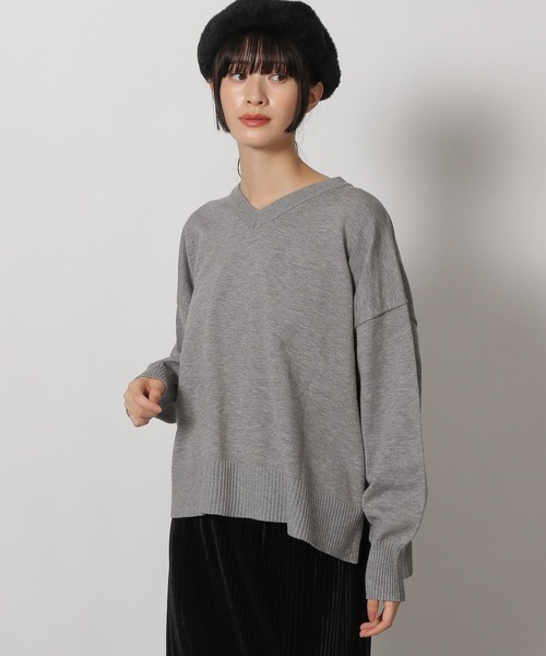 LAKOLE（ラコレ）の「12ゲージVネックニットプルオーバー / 231672（ニット/セーター・レディース・ブルー/グレー/ブラック/アイボリー/マスタード・FREE）」の7枚目の写真