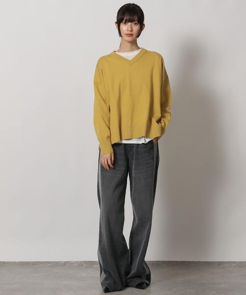 LAKOLE（ラコレ）の「12ゲージVネックニットプルオーバー / 231672（ニット/セーター・レディース・ブルー/グレー/ブラック/アイボリー/マスタード・FREE）」の14枚目の写真