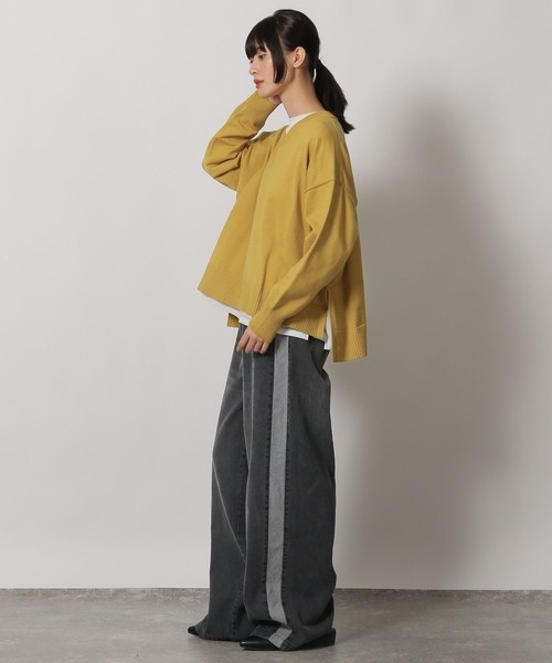 LAKOLE（ラコレ）の「12ゲージVネックニットプルオーバー / 231672（ニット/セーター・レディース・ブルー/グレー/ブラック/アイボリー/マスタード・FREE）」の15枚目の写真