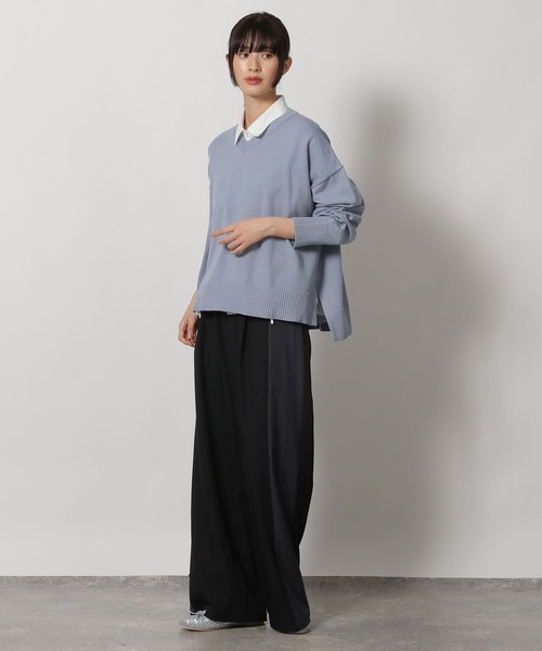 LAKOLE（ラコレ）の「12ゲージVネックニットプルオーバー / 231672（ニット/セーター・レディース・ブルー/グレー/ブラック/アイボリー/マスタード・FREE）」の9枚目の写真