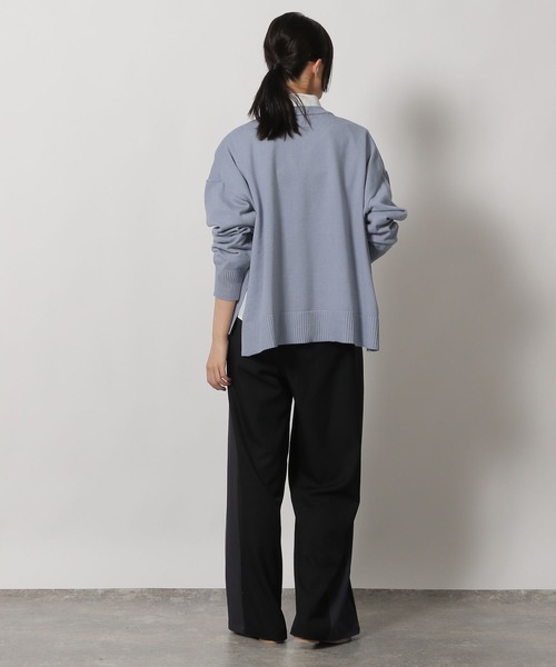 LAKOLE（ラコレ）の「12ゲージVネックニットプルオーバー / 231672（ニット/セーター・レディース・ブルー/グレー/ブラック/アイボリー/マスタード・FREE）」の11枚目の写真