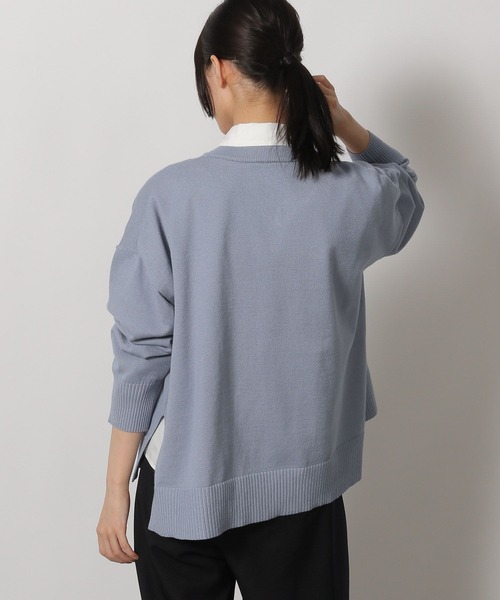 LAKOLE（ラコレ）の「12ゲージVネックニットプルオーバー / 231672（ニット/セーター・レディース・ブルー/グレー/ブラック/アイボリー/マスタード・FREE）」の13枚目の写真