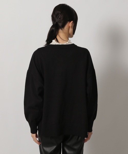 LAKOLE（ラコレ）の「12ゲージVネックニットプルオーバー / 231672（ニット/セーター・レディース・ブルー/グレー/ブラック/アイボリー/マスタード・FREE）」の21枚目の写真