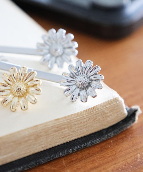 niko and...(ニコアンド)の「フラワー2SETヘアピン(ヘアピン・レディース・イエロー/グレー・0)」の1枚目の写真