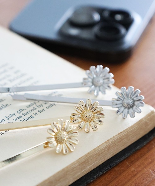 niko and...(ニコアンド)の「フラワー2SETヘアピン(ヘアピン・レディース・イエロー/グレー・0)」の2枚目の写真