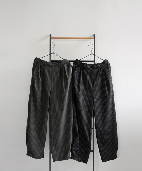 antiqua（アンティカ）の「ストライプタックパンツ（その他パンツ・レディース・グレー/ブラック・MEDIUM/LARGE）」の15枚目の写真