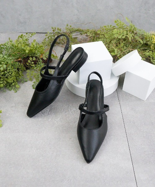 Fabby fabby（ファビィーファビィー）の「フラットストラップスリッパ（パンプス・レディース・シルバー/ベージュ/ブラック/オフホワイト・SMALL/LARGE/MEDIUM）」の3枚目の写真