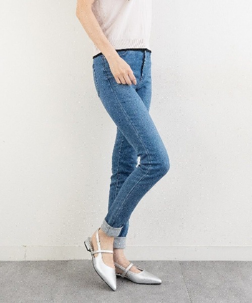 Fabby fabby（ファビィーファビィー）の「フラットストラップスリッパ（パンプス・レディース・シルバー/ベージュ/ブラック/オフホワイト・SMALL/LARGE/MEDIUM）」の16枚目の写真