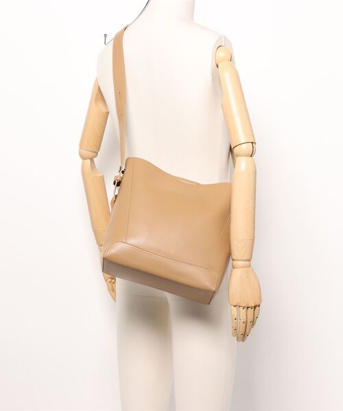 NiiNa】【高品質牛革】ワンハンドルスクエアショルダーレザー
