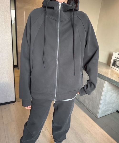 aimoha(アイモハ)の「ダブルジップパーカー(パーカー・レディース・ライトグレー/ダークグレー/ベージュ/杢グレー/ブラック/ライトベージュ/グレイッシュベージュ・FREE)」の3枚目の写真