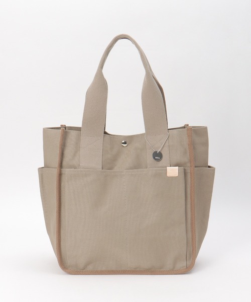 ikka（イッカ）の「キャンバスパイピングビッグトートバッグ（トートバッグ・レディース・オートミール/オフホワイト/ブルー/ブラック・FREE）」の15枚目の写真