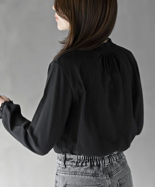 rps（アールピーエス）の「レース襟シャーリングカットソー（Tシャツ/カットソー・レディース・オフホワイト/ブラック/ラベンダー/グレイッシュベージュ/ライトグレー・フリー）」の11枚目の写真