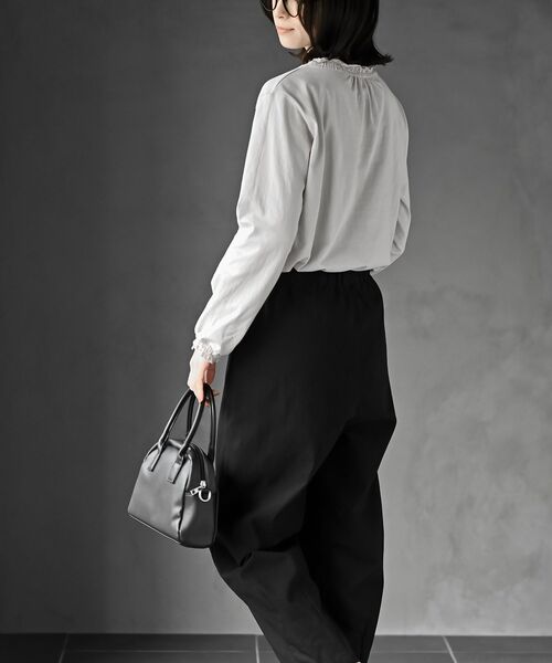 rps（アールピーエス）の「レース襟シャーリングカットソー（Tシャツ/カットソー・レディース・オフホワイト/ブラック/ラベンダー/グレイッシュベージュ/ライトグレー・フリー）」の16枚目の写真