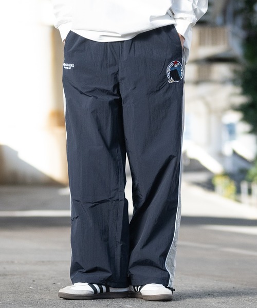 Red Cap Girl（レッドキャプガール）の「【a-r】〔RedCapGirl/レッドキャップガール〕サークルロゴ刺繍 サイドライン ナイロンカーゴパンツ（その他パンツ・メンズ・チャコールグレー/ネイビー/ライトグレー/ブラック・LARGE/MEDIUM）」の4枚目の写真