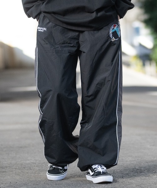 Red Cap Girl（レッドキャプガール）の「【a-r】〔RedCapGirl/レッドキャップガール〕サークルロゴ刺繍 サイドライン ナイロンカーゴパンツ（その他パンツ・メンズ・チャコールグレー/ネイビー/ライトグレー/ブラック・LARGE/MEDIUM）」の5枚目の写真