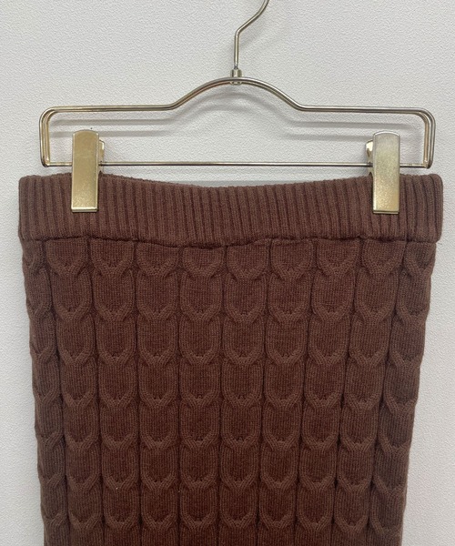 Futier land（フューティアランド）の「ケーブル編みニットタイトスカート（スカート・レディース・グリーン/ブラウン・FREE）」の4枚目の写真