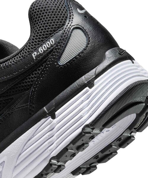 【NIKE】P-6000 ロートップ スニーカー☆SALE中 New Nike P-6000 Shoes - Sail/ Wolf Grey/ Metallic Silver