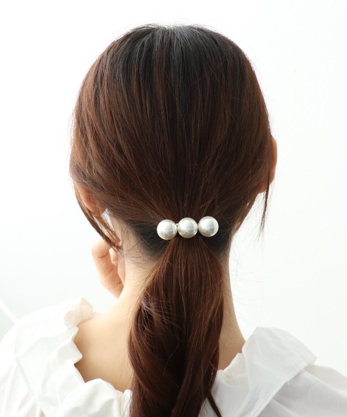Three Four Time(スリーフォータイム)の「3パールヘアゴム(ヘアゴム・レディース・アイボリー・FREE)」の4枚目の写真