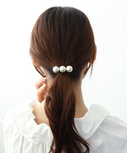 Three Four Time(スリーフォータイム)の「3パールヘアゴム(ヘアゴム・レディース・アイボリー・FREE)」の2枚目の写真
