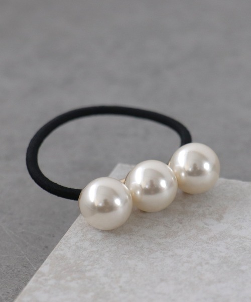 Three Four Time(スリーフォータイム)の「3パールヘアゴム(ヘアゴム・レディース・アイボリー・FREE)」の3枚目の写真