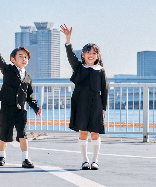 黒プーちゃん長袖シャツset CARETTE]ケープ風ジャケット×サイドプリーツワンピース ブラック