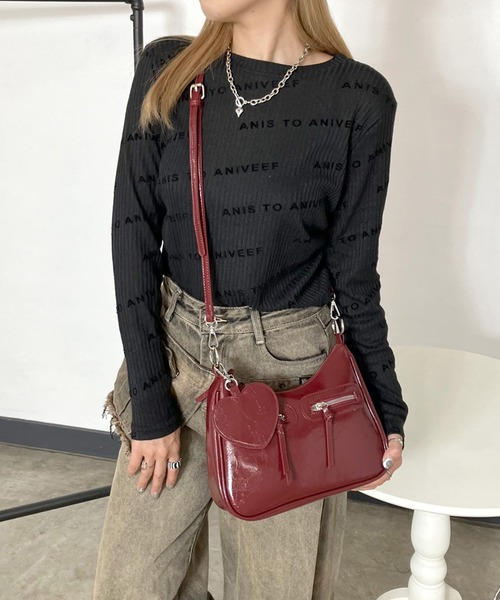 non-hedge（ノンヘッジ）の「ハートチャーム付2WAYバッグ（ショルダーバッグ・レディース・ブラック/ホワイト/ブラウン/レッド・FREE）」の8枚目の写真