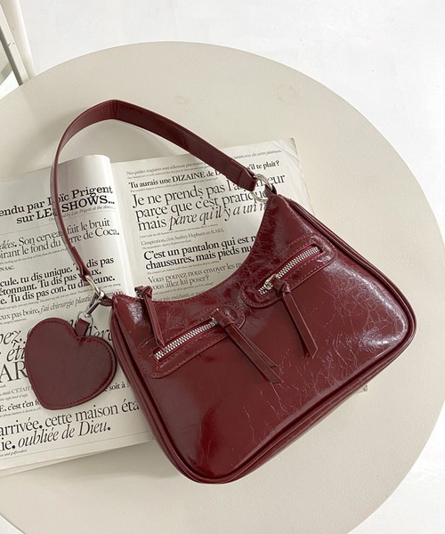 non-hedge（ノンヘッジ）の「ハートチャーム付2WAYバッグ（ショルダーバッグ・レディース・ブラック/ホワイト/ブラウン/レッド・FREE）」の10枚目の写真