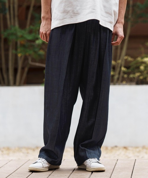 CAMBIO(カンビオ)の「mp13284-Silky Denim Two Tuck Wide Straight Pants デニムワイドパンツ(デニムパンツ・メンズ・ブラック/ネイビー/ブルー・S/M/L)」の11枚目の写真