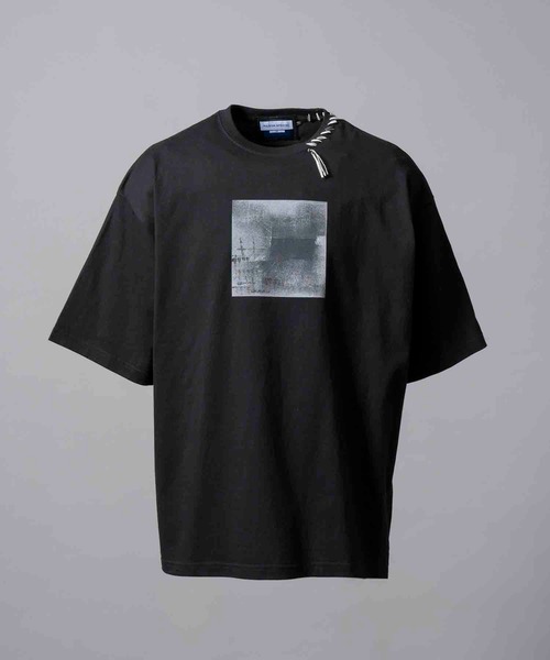 MAISON SPECIAL(メゾンスペシャル)の「《UNISEX》Abstract Mini Hand-Printed Oversized Stitched Crew Neck T-shirt/アブストラクトミニハンドプリントオーバーサイズドステッチクルーネックTシャツ【MAISON SPECIAL/メゾンスペシャル】(Tシャツ/カットソー・メンズ・ダークブルー/ブルー/レッド/パープル/ホワイト/ブラック・0/1/2)」の3枚目の写真