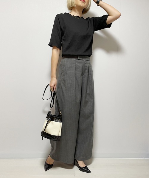 Fizz（フィズ）の「カットシャーリングクルーネックTee（Tシャツ/カットソー・レディース・イエロー/ブラック/アイボリー/グレイッシュベージュ/ブルー・M）」の11枚目の写真