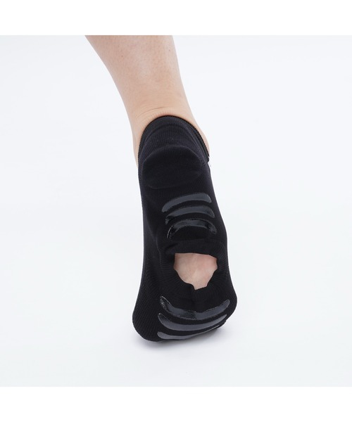 FILA（フィラ）の「Fila フィラ 靴下 スイムソックス 1P 滑り止め付き 水中ソックス プール用ソックス 足にフィットするソックス（ソックス/靴下・レディース・ネイビー/ブラック・FREE）」の6枚目の写真