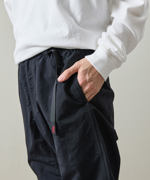 And A（アンドエー）の「Gramicci グラミチ / NYLON GRAMICCI PANT 撥水防風ナイロングラミチパンツ / GMP4-SJP03（その他パンツ・メンズ・ベージュ系その他/ネイビー/ブラック/オリーブ・X-LARGE/LARGE/MEDIUM/SMALL）」の14枚目の写真