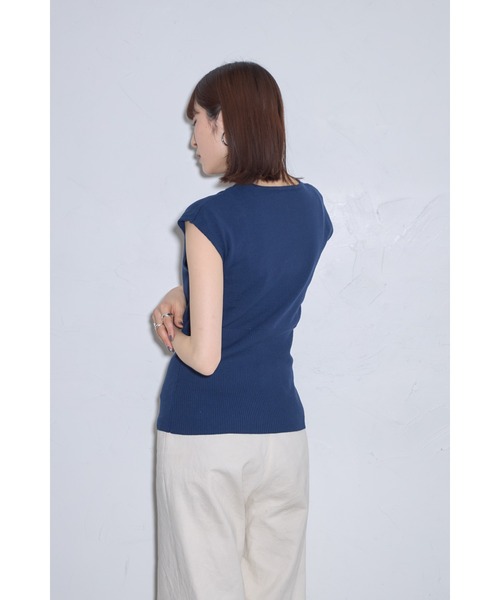 leimn(レイムン)の「キーネックニットベスト(Tシャツ/カットソー・レディース・ホワイト/ブラウン/ネイビー・M)」の22枚目の写真