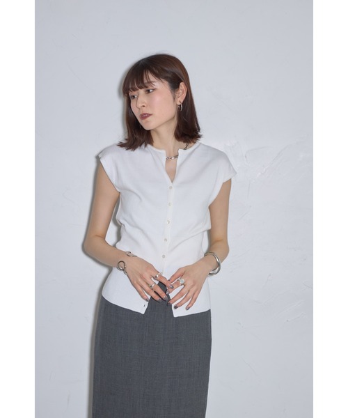 leimn(レイムン)の「キーネックニットベスト(Tシャツ/カットソー・レディース・ホワイト/ブラウン/ネイビー・M)」の4枚目の写真