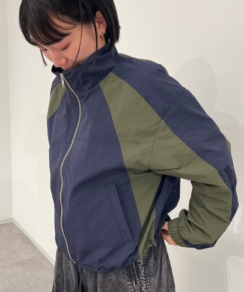 ROSE BUD（ローズバッド）の「【WEB・一部店舗限定】ナイロンジャケット（その他アウター・レディース・ネイビー/ホワイト・ONE SIZE）」の2枚目の写真