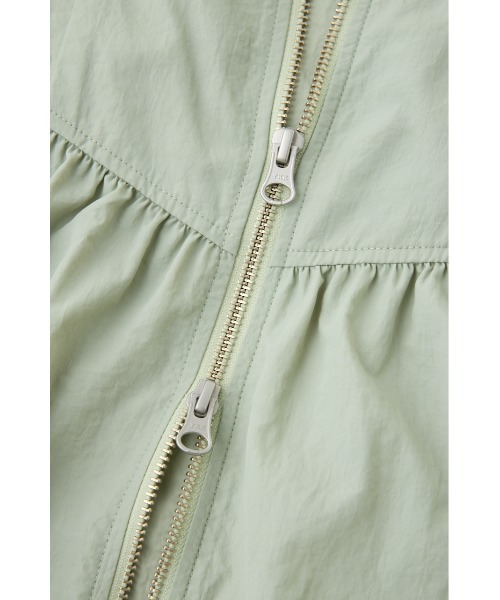 MOUSSY（マウジー）の「FRONT ZIP NYLON キャミドレス（ワンピース・レディース・ライトカーキ/ブラック/オフホワイト・1/2）」の16枚目の写真