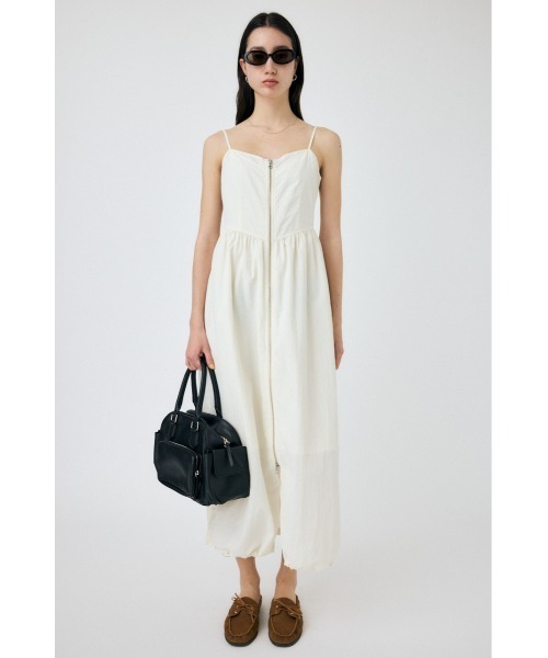 MOUSSY（マウジー）の「FRONT ZIP NYLON キャミドレス（ワンピース・レディース・ライトカーキ/ブラック/オフホワイト・1/2）」の10枚目の写真