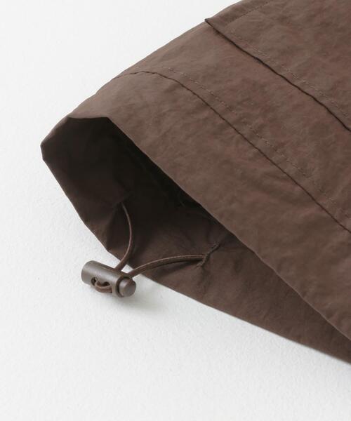 ITEMS URBANRESEARCH（アイテムズ アーバンリサーチ）の「ナイロンショートベスト（その他アウター・レディース・ブラック/ブラウン・FREE）」の17枚目の写真