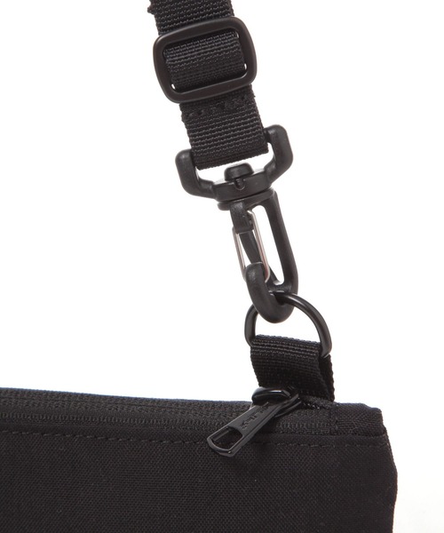 LOWRYS FARM（ローリーズファーム）の「ＫＥＬＴＹ　ＦＬＡＴポーチＳ　153224（ボディバッグ/ウエストポーチ・メンズ・グレー/ブラック・FREE）」の8枚目の写真