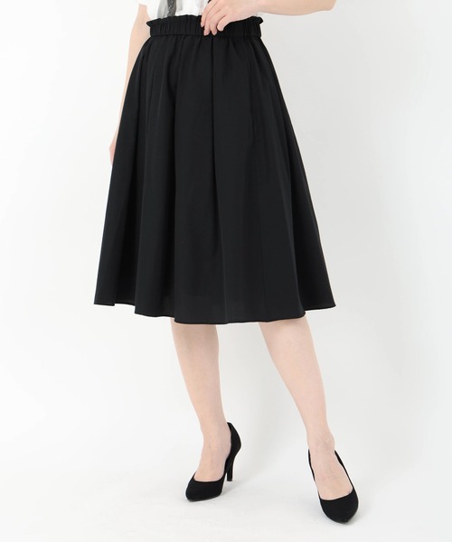 UNIVERVAL MUSE（ユニバーバル ミューズ）の「ギャザータックフレアスカート（スカート・レディース・ピンク/ブラック/オフホワイト/ブルー/ローズ・2）」の2枚目の写真