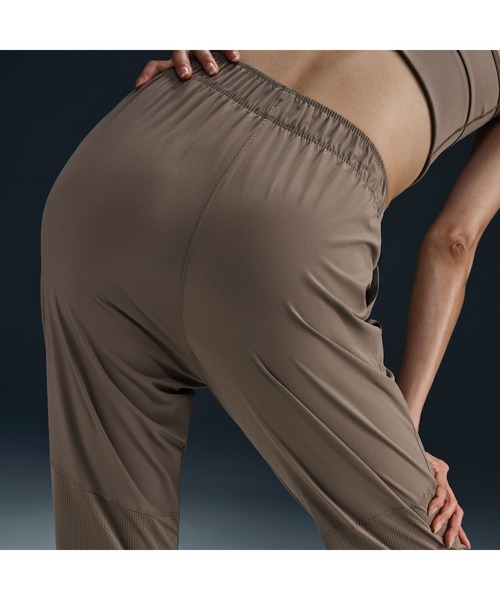 NIKE(ナイキ)の「ナイキ NIKE ナイキ ファスト DF MR パンツ(その他パンツ・レディース・ブラック/ブラウン・S/M/L/XL)」の11枚目の写真