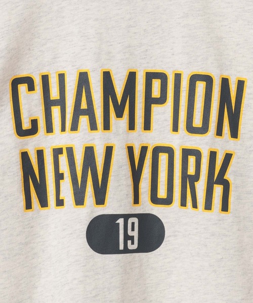 Champion(チャンピオン)の「【Champion(チャンピオン)】カレッジロゴプリントT(KIDS)(Tシャツ/カットソー・キッズ・グリーン/オートミール/オフホワイト/ネイビー・120cm/130cm/140cm/150cm/160cm)」の8枚目の写真