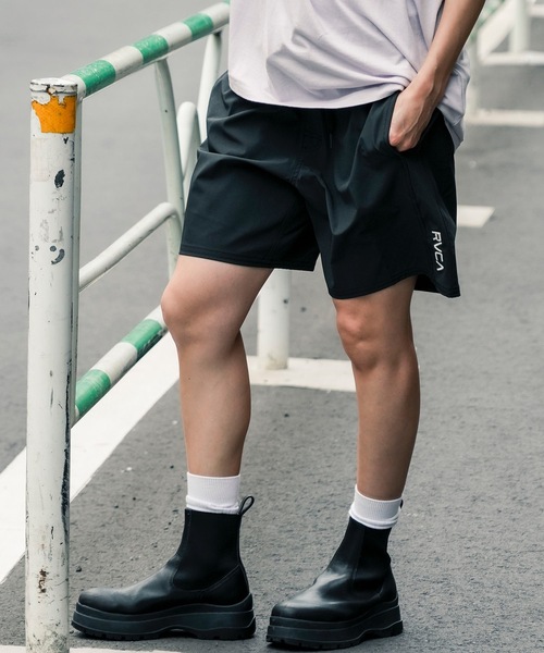 RVCA(ルーカ)の「RVCA メンズ PERRY MIX BS ボードショーツ 【2025年春夏モデル】/ルーカ水陸両用ウエストゴムサーフトランクス・ボードショーツ・バギーショーツ(水着)(水着・メンズ・ブラック/モスグリーン/ブラック×ホワイト/ホワイト系その他・SMALL/MEDIUM/LARGE/X-LARGE)」の1枚目の写真