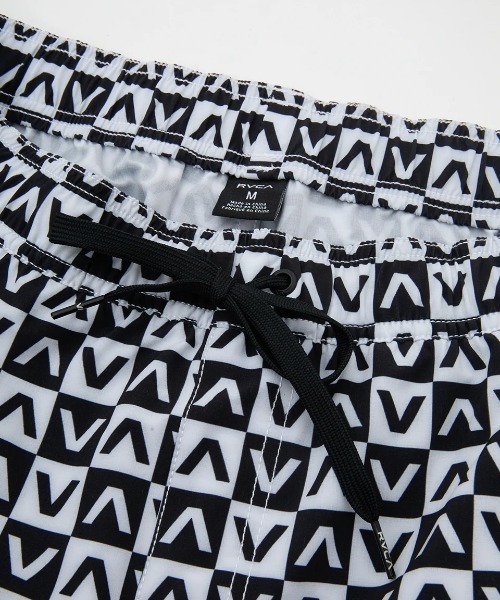 RVCA(ルーカ)の「RVCA メンズ PERRY MIX BS ボードショーツ 【2025年春夏モデル】/ルーカ水陸両用ウエストゴムサーフトランクス・ボードショーツ・バギーショーツ(水着)(水着・メンズ・ブラック/モスグリーン/ブラック×ホワイト/ホワイト系その他・SMALL/MEDIUM/LARGE/X-LARGE)」の9枚目の写真