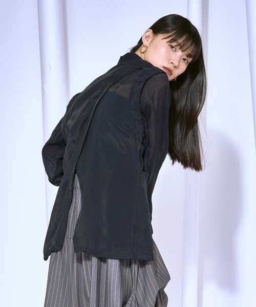 Ezick（エジック）の「Airy light ショルダータックシアージャケット（テーラードジャケット・レディース・ブラック/パープル/アイボリー・FREE）」の9枚目の写真