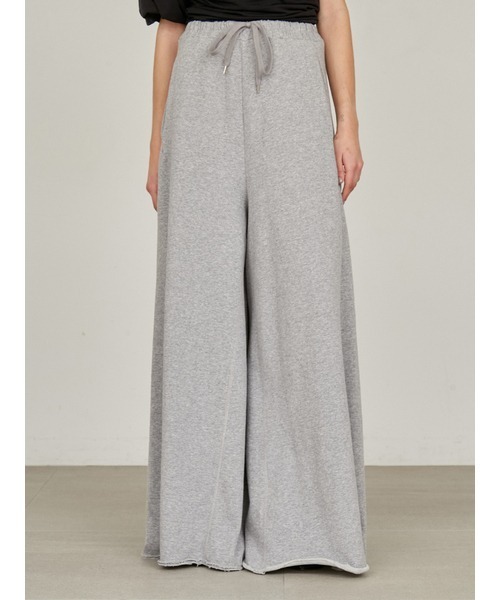 styling/(スタイリング)の「【販路限定カラーあり】カットオフスウェットワイドパンツ(スウェットパンツ・レディース・モカ/ブラック/グレー/アイボリー・1/0)」の13枚目の写真